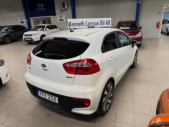 Kia Rio 3 of 5