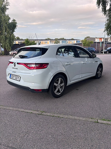 Renault Megane IV 3 of 6