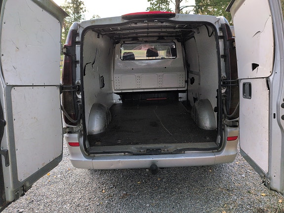 Mercedes-Benz Vito 111 11 of 19