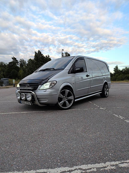Mercedes-Benz Vito 111 2 of 5