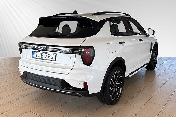 Lynk & Co 01 4 of 5