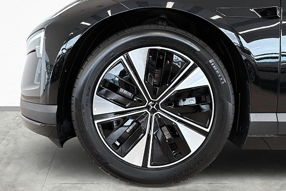 Polestar 4 6 of 30