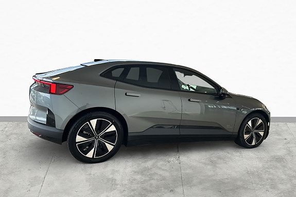 Polestar 4 4 of 30