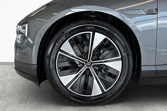 Polestar 4 6 of 30