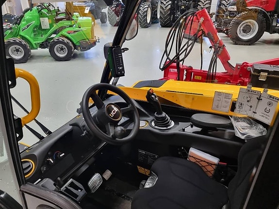 JCB 514-40 4 of 4