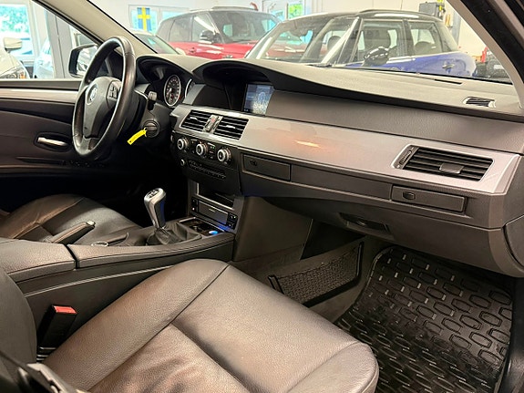 BMW 520i 18 of 27