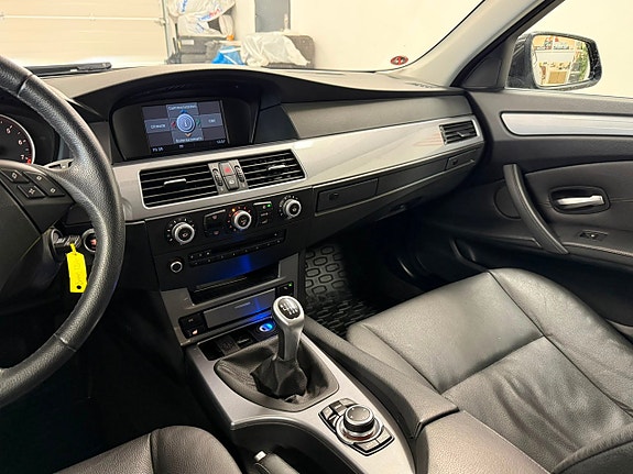 BMW 520i 9 of 27