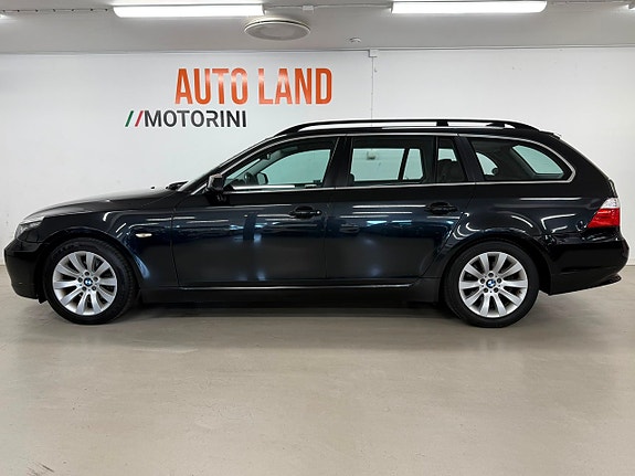 BMW 520i 4 of 5