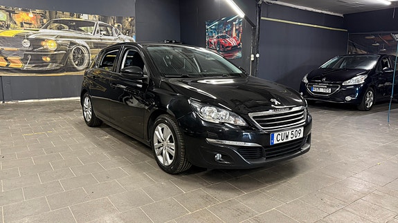 Peugeot 308 2 of 5