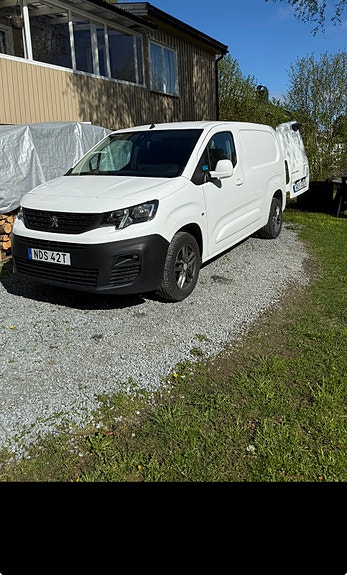Peugeot Partner 2 of 5