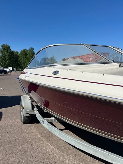 Motorbåt Maxum 1900 SR Bowrider, V6 Mercruiser 4,3 L 190Hk 8 of 12