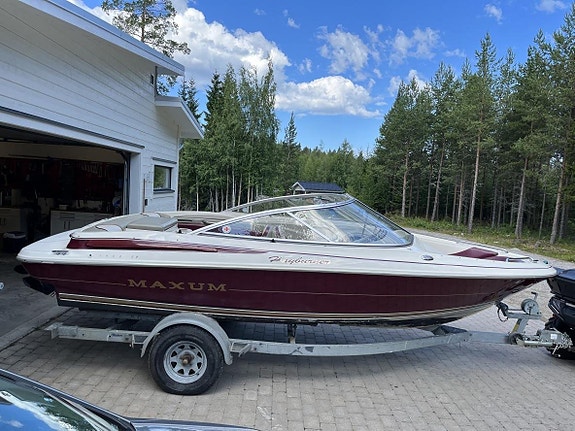 Motorbåt Maxum 1900 SR Bowrider, V6 Mercruiser 4,3 L 190Hk 11 of 12