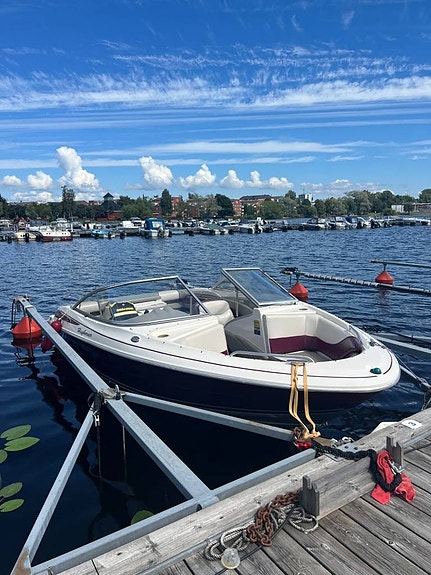 Motorbåt Maxum 1900 SR Bowrider, V6 Mercruiser 4,3 L 190Hk 3 of 5