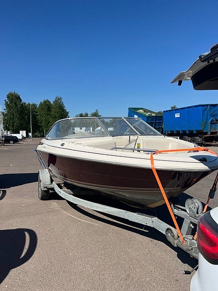 Motorbåt Maxum 1900 SR Bowrider, V6 Mercruiser 4,3 L 190Hk 5 of 5