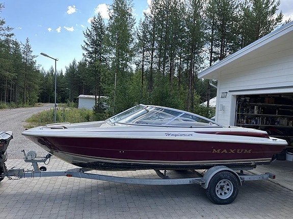 Motorbåt Maxum 1900 SR Bowrider, V6 Mercruiser 4,3 L 190Hk 10 of 12