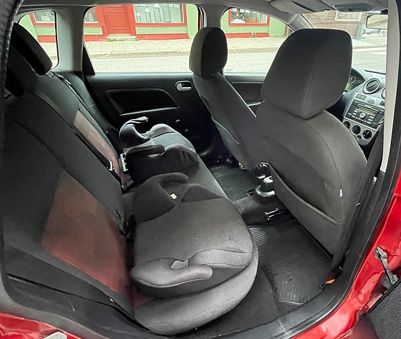 Ford Fiesta 5 of 5