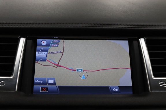Land Rover Range Rover Sport 17 of 27