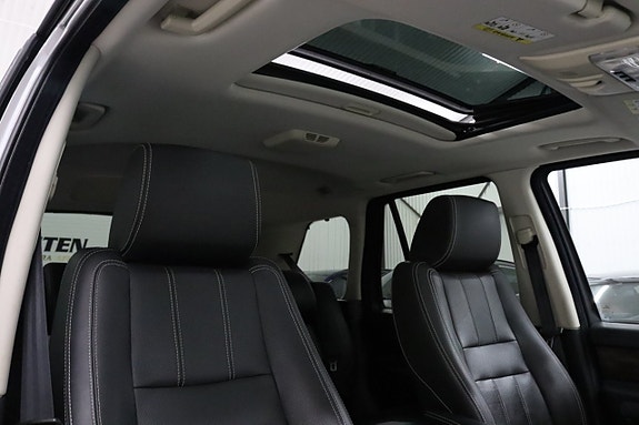 Land Rover Range Rover Sport 14 of 27
