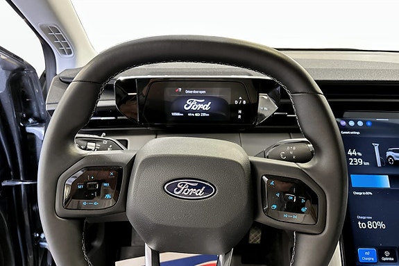 Ford Explorer 10 of 12
