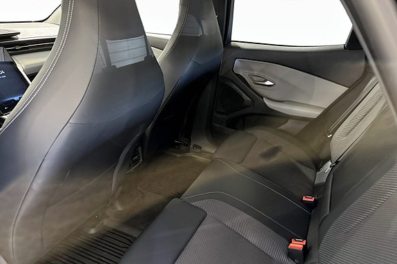 Ford Explorer 11 of 12