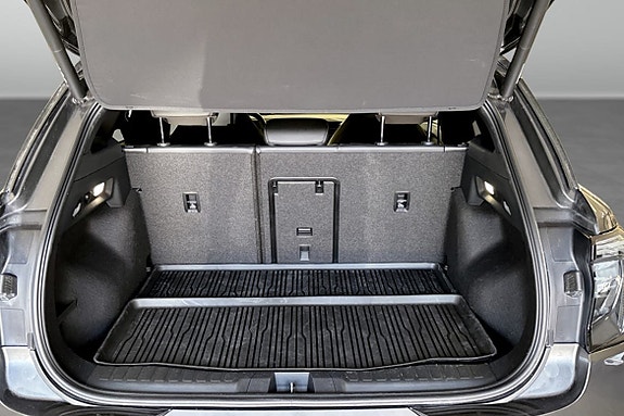 Ford Explorer 12 of 12