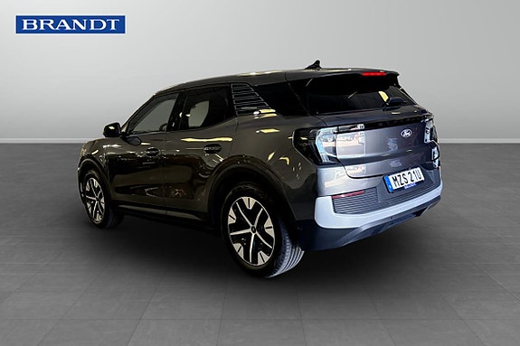 Ford Explorer 4 of 12