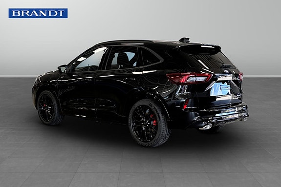 Ford Kuga 2 of 5