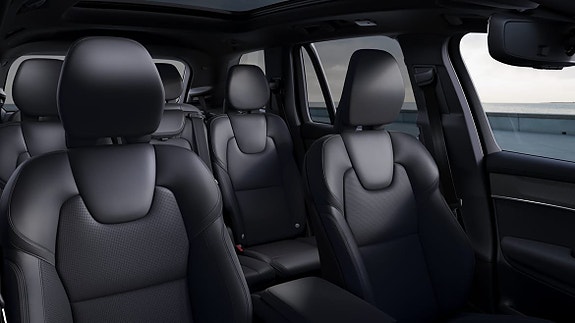 Volvo XC90 14 of 21