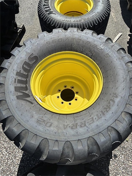 560/60X22.5 500/50X17 GRÄSDÄCK 3 of 3