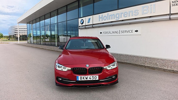 BMW 320d 2 of 10