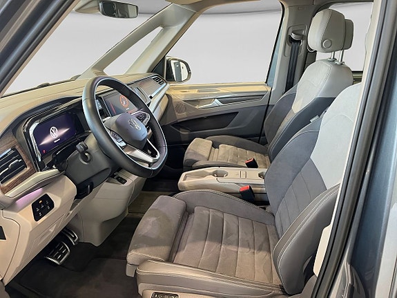 Volkswagen Multivan 9 of 18