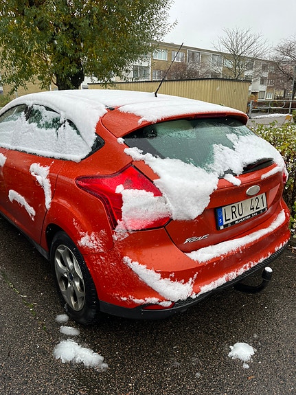Ford Focus 2 of 3