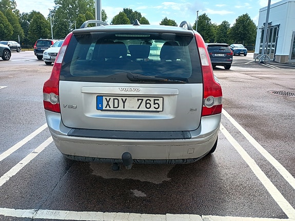 Volvo V50 4 of 5