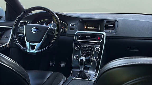 Volvo S60 10 of 12
