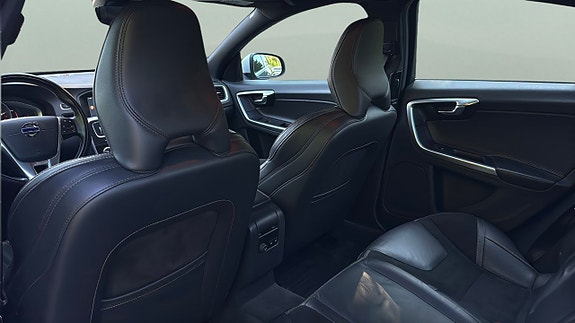 Volvo S60 11 of 12