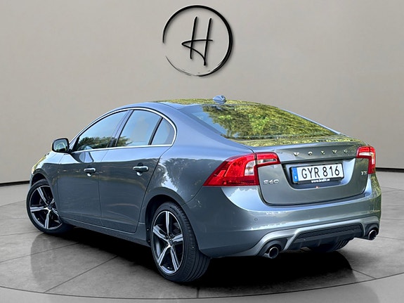 Volvo S60 7 of 12