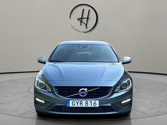 Volvo S60 3 of 5