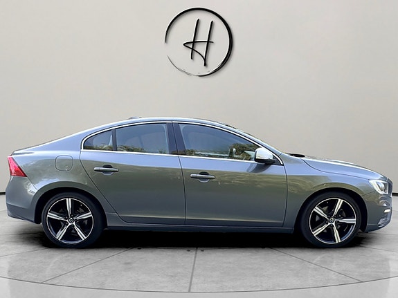 Volvo S60 6 of 12
