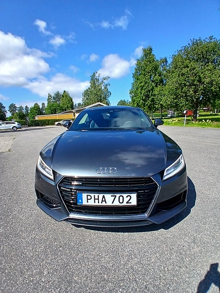 Audi TT 3 of 4