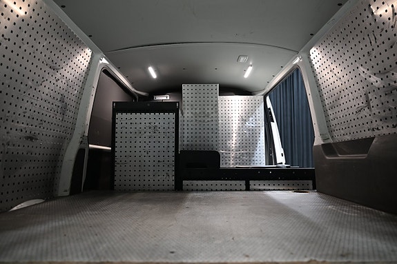 Volkswagen Transporter 8 of 30