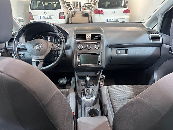 Volkswagen Touran 22 of 28