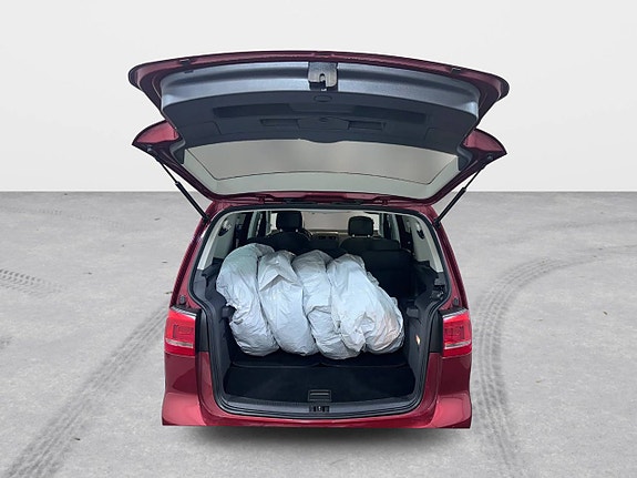 Volkswagen Touran 15 of 28
