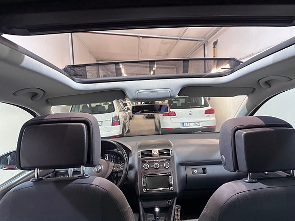Volkswagen Touran 23 of 28