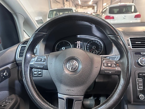 Volkswagen Touran 24 of 28