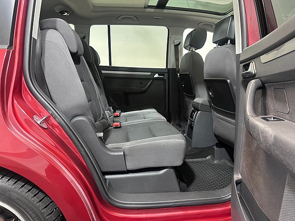 Volkswagen Touran 18 of 28