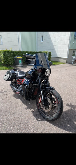 Harley-Davidson Lowrider s 2 of 5