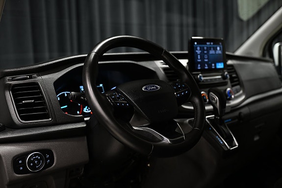 Ford Transit Custom 17 of 30