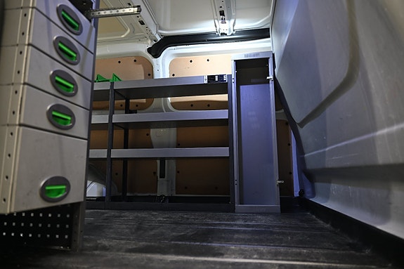 Ford Transit Custom 12 of 30