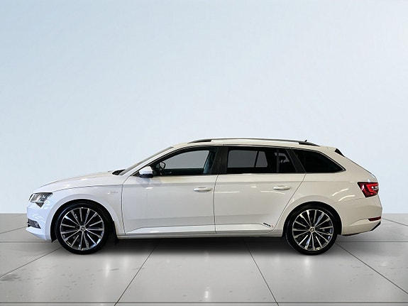 Skoda Superb 4 of 5