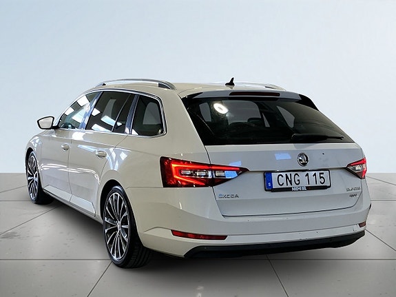 Skoda Superb 5 of 5